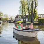 Maxima 550 met mooi weer, praktische informatie boot huren Friesland